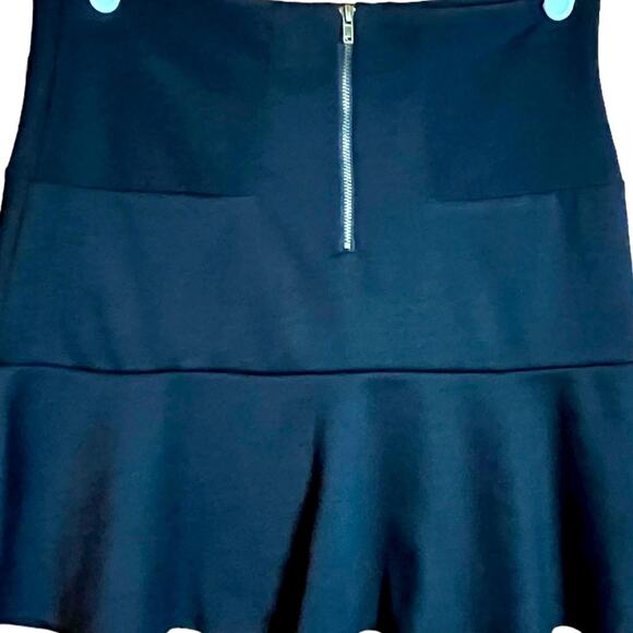 Monteau Three Tier Skirt Size Large - Picture 2 of 4